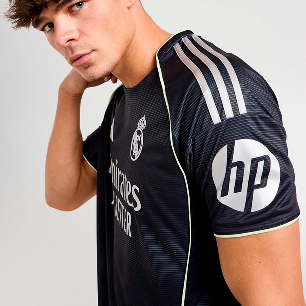 Camisa Real Madrid 2025/26 Away – Torcedor